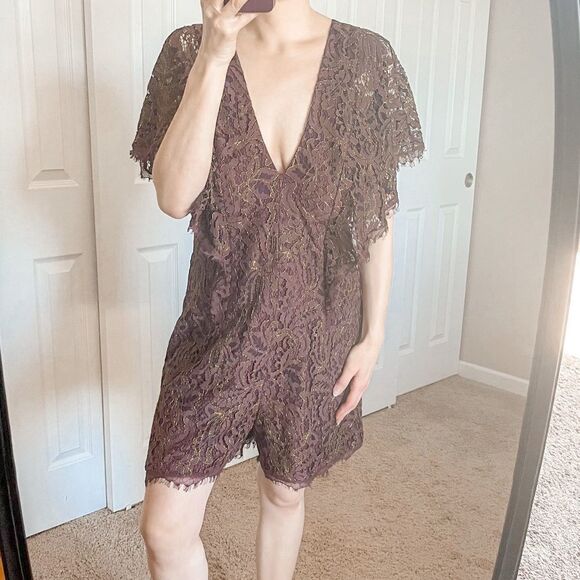 Dress The Population Lace Romper Burgundy Gold M - Picture 1 of 11